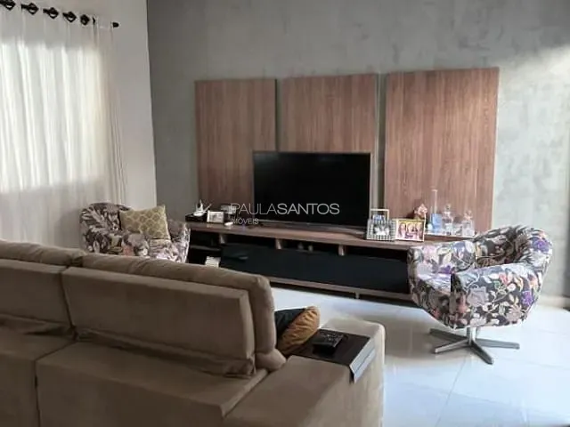 Casa com 300m² 3 quartos e 2 banheiros, à venda, no bairro Vila Rica em Sorocaba