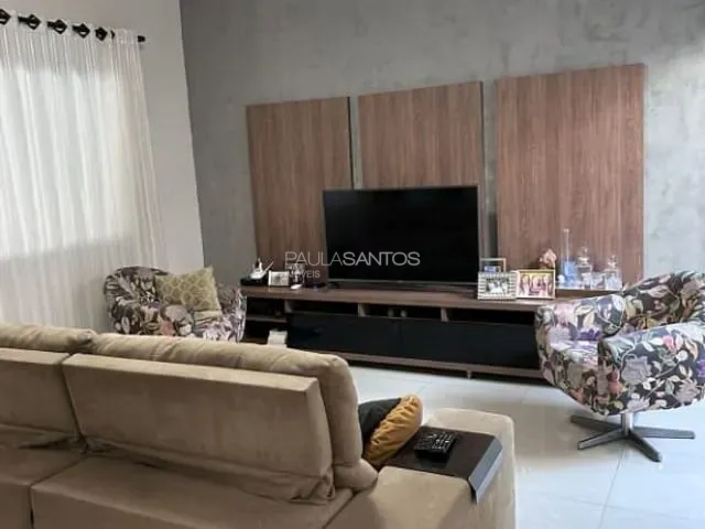 Casa com 300m² 3 quartos e 2 banheiros, à venda, no bairro Vila Rica em Sorocaba