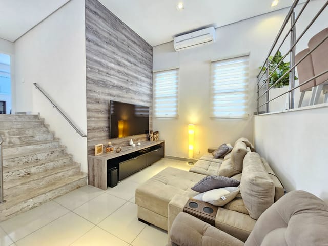 Foto do Casa - Casa no condomínio Valville para venda com 4 quartos, sendo 3 suítes, 360m² | Lares e Andares Imóveis