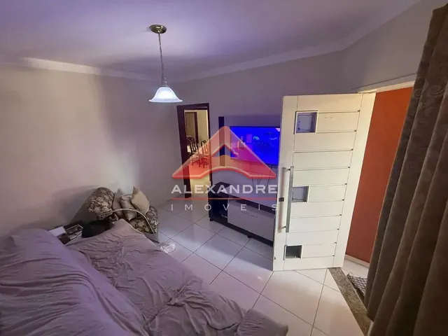 Casa com 173m² 3 quartos e 2 banheiros, à venda, no bairro Vila Industrial em São José Dos Campos