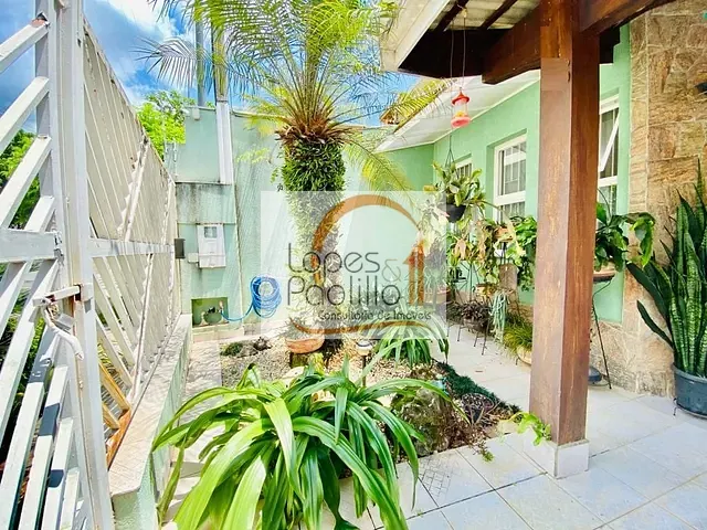 Casa com 246m² 3 quartos e 2 banheiros, à venda, no bairro Vila Helena em Atibaia
