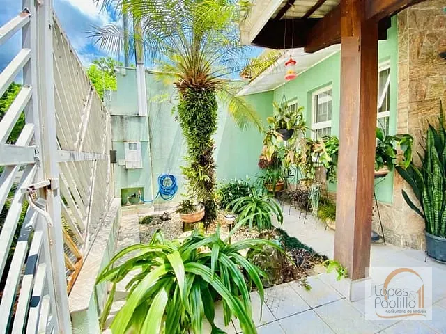 Casa com 246m² 3 quartos e 2 banheiros, à venda, no bairro Vila Helena em Atibaia