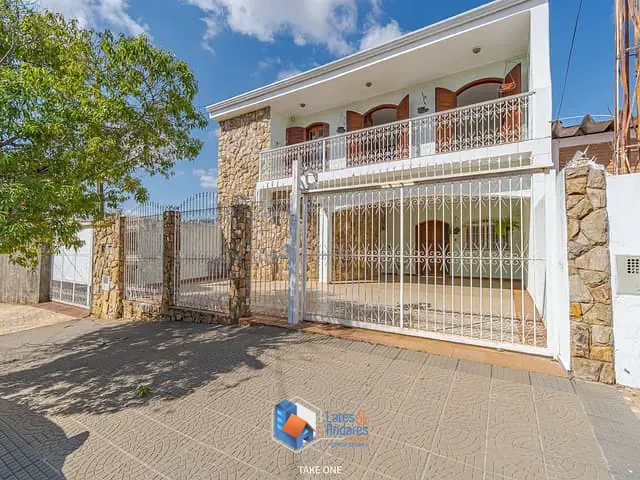 Sobrado com 250m² 4 quartos e 4 banheiros, à venda, no bairro Jardim Nova Europa em Campinas