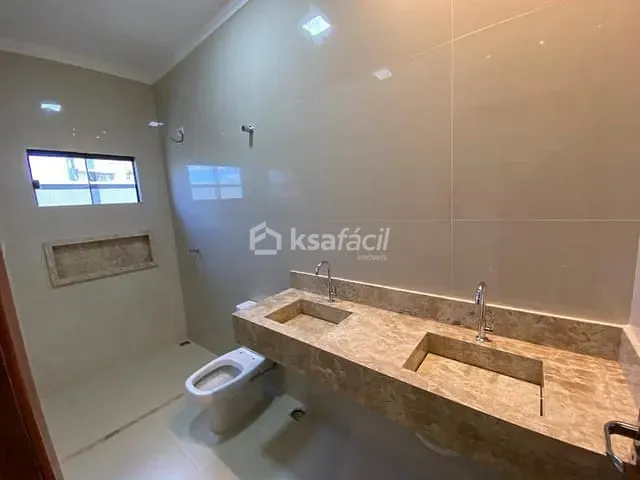 Casa com 250m² 3 quartos e 1 banheiro, à venda, no bairro Não informado em Campo Grande