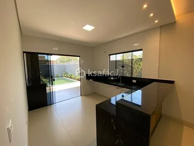 Casa com 250m² 3 quartos e 1 banheiro, à venda, no bairro Não informado em Campo Grande