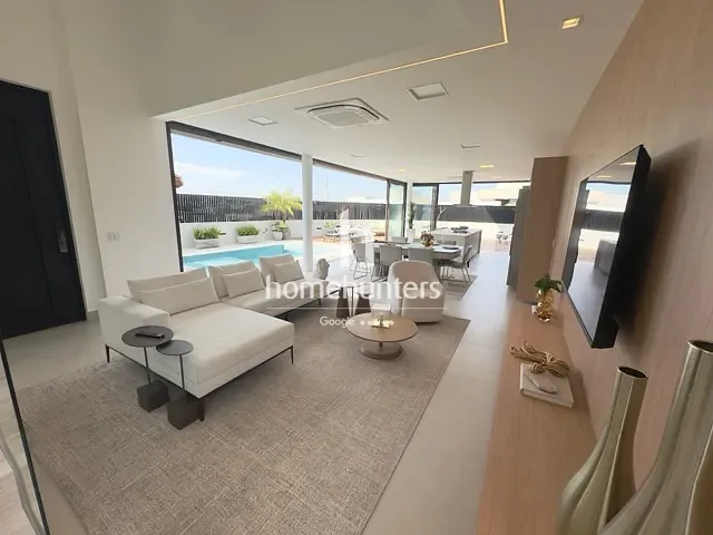 Casa 4 quartos e 5 banheiros, à venda, no bairro Swiss Park em Campinas