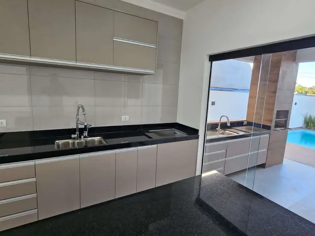 Casa com 258m² 3 quartos e 2 banheiros, à venda, no bairro Centro em Tremembé