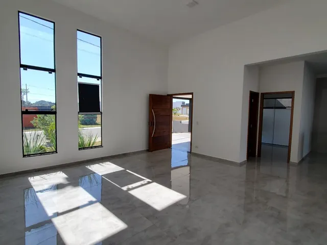 Casa com 258m² 3 quartos e 2 banheiros, à venda, no bairro Centro em Tremembé