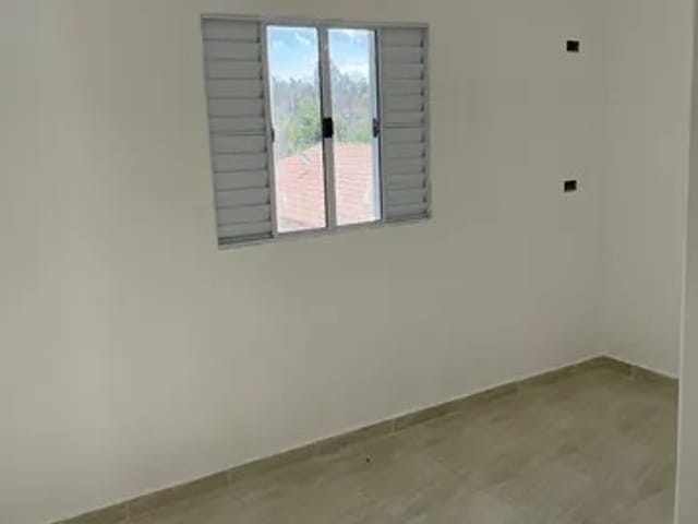 Casa 2 quartos e 2 banheiros, à venda, no bairro Residencial Estoril em Taubaté