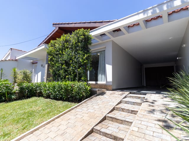 Casa com 346m² 4 quartos e 4 banheiros, à venda, no bairro Jardim Prudência em São Paulo