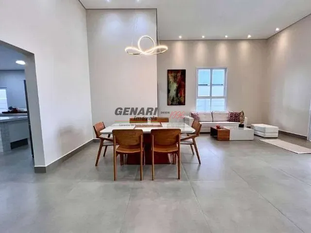Casa com 1500m² 3 quartos e 5 banheiros, à venda, no bairro Parque Residencial Indaiá em Indaiatuba