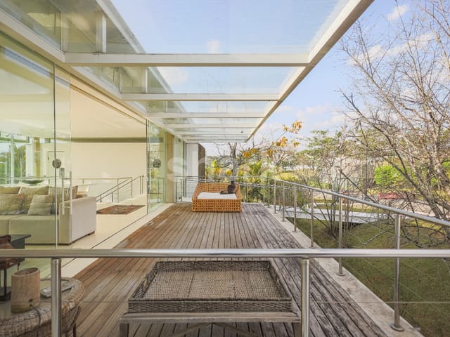 Casa com 986m² 3 quartos e 6 banheiros, à venda, no bairro Alphaville em Santana de Parnaíba