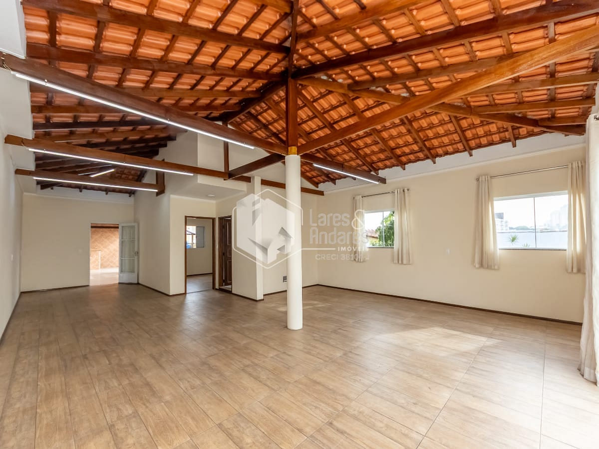 Casa, 4 quartos, 279 m² - Foto 1