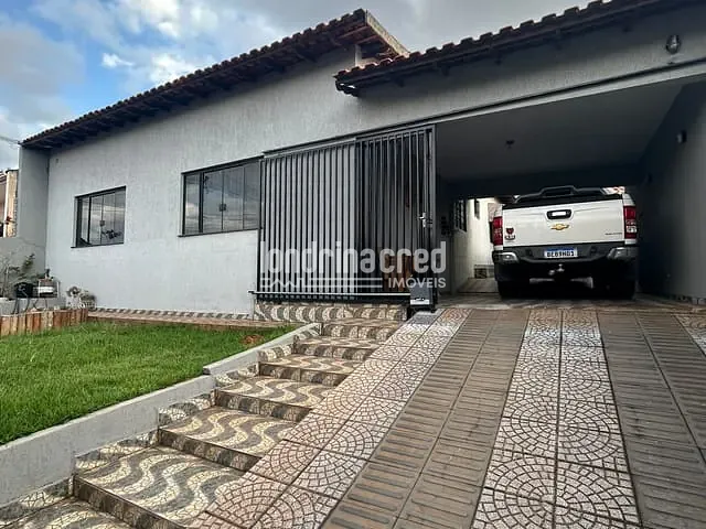 Casa com 350m², à venda, no bairro Arpoador em Londrina
