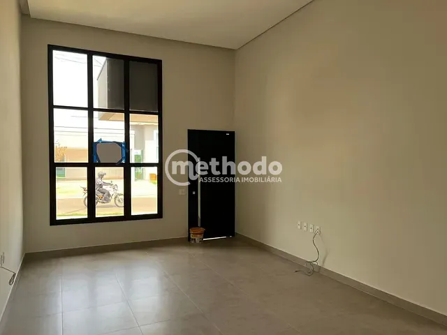 Casa com 263m² 3 quartos e 3 banheiros, à venda, no bairro Parque Olívio Franceschini em Hortolândia