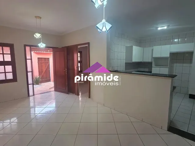 Casa com 174m² 3 quartos e 3 banheiros, à venda, no bairro Borda da Mata em Caçapava