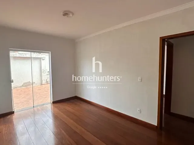 Casa com 300m² 5 quartos e 4 banheiros, à venda ou para alugar, no bairro Jardim Primavera em Campinas