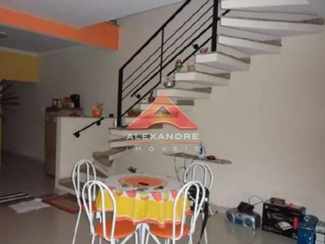 Casa com 125m² 4 quartos e 2 banheiros, à venda, no bairro Residencial Armando Moreira Righi em São José dos Campos