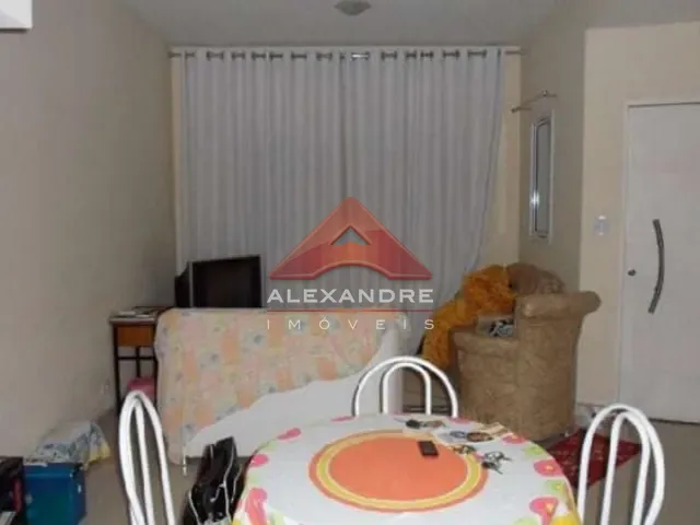 Casa com 125m² 4 quartos e 2 banheiros, à venda, no bairro Residencial Armando Moreira Righi em São José dos Campos