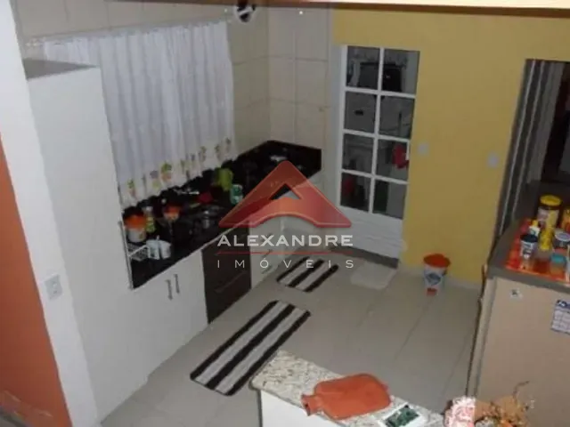 Casa com 125m² 4 quartos e 2 banheiros, à venda, no bairro Residencial Armando Moreira Righi em São José dos Campos
