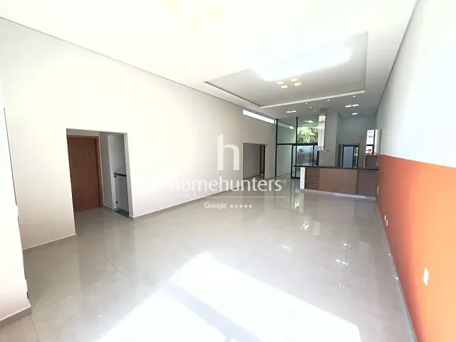Casa com 300m² 3 quartos e 4 banheiros, à venda, no bairro Loteamento Residencial Santa Gertrudes em Valinhos