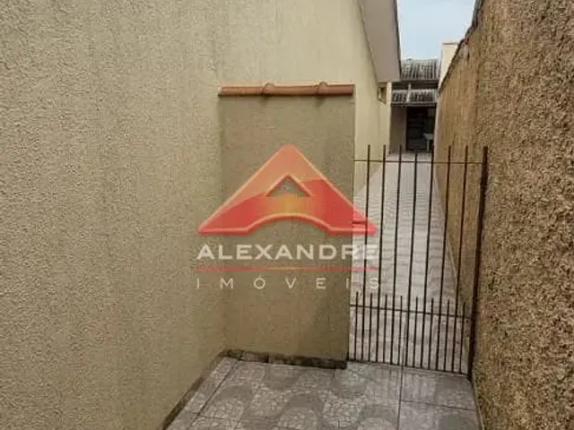 Casa com 300m² 1 quarto e 1 banheiro, para alugar, no bairro Vila Industrial em São José Dos Campos