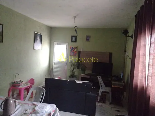 Casa com 264m² 3 quartos e 2 banheiros, à venda, no bairro Mantiqueira em Pindamonhangaba