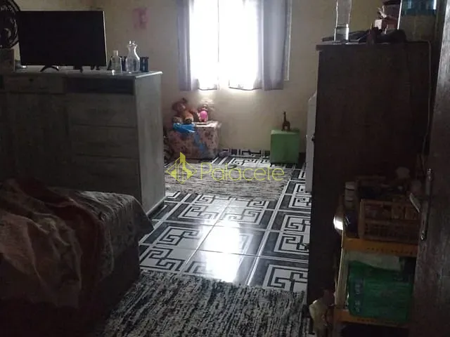 Casa com 264m² 3 quartos e 2 banheiros, à venda, no bairro Mantiqueira em Pindamonhangaba