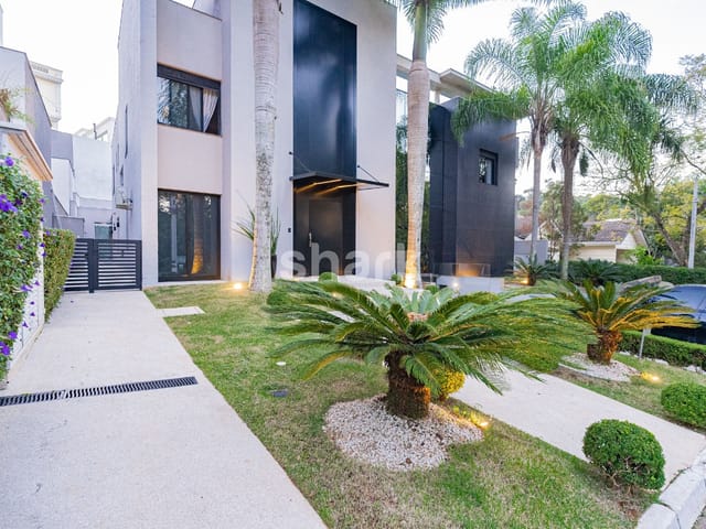 Casa com 732m² 5 quartos e 8 banheiros, à venda ou para alugar, no bairro Alphaville em Santana de Parnaíba