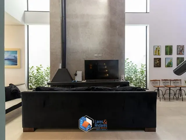 Casa com 325m² 4 quartos e 4 banheiros, à venda, no bairro Cotia em Cotia