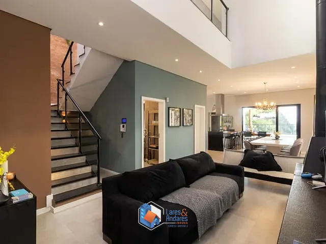 Casa com 325m² 4 quartos e 4 banheiros, à venda, no bairro Cotia em Cotia