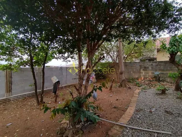 Casa com 250m² 2 quartos e 1 banheiro, à venda, no bairro Alto São Pedro em Taubaté