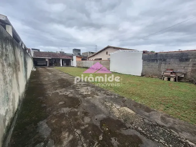 Casa com 350m² 1 quarto e 1 banheiro, à venda, no bairro Jardim das Gaivotas em Caraguatatuba