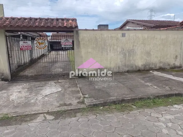 Casa com 350m² 1 quarto e 1 banheiro, à venda, no bairro Jardim das Gaivotas em Caraguatatuba