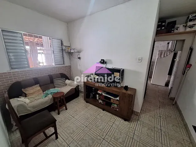Casa com 350m² 1 quarto e 1 banheiro, à venda, no bairro Jardim das Gaivotas em Caraguatatuba