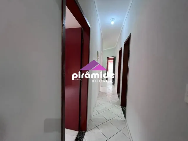Casa com 10m² 3 quartos e 2 banheiros, para alugar, no bairro Praia das Palmeiras em Caraguatatuba
