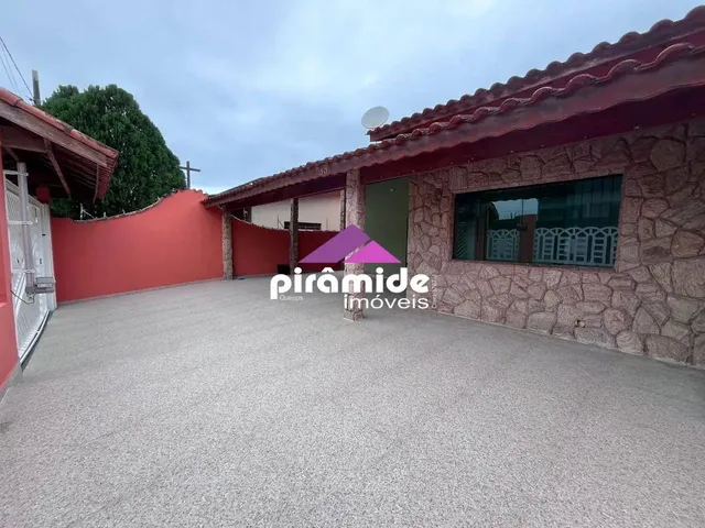 Casa com 10m² 3 quartos e 2 banheiros, para alugar, no bairro Praia das Palmeiras em Caraguatatuba