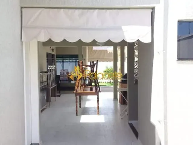 Casa 3 quartos e 2 banheiros, à venda, no bairro Nossa Senhora do Perpétuo Socorro em Pindamonhangaba