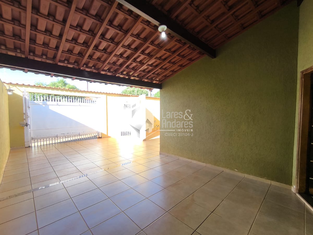Casa à venda com 3 quartos, 130m² - Foto 2