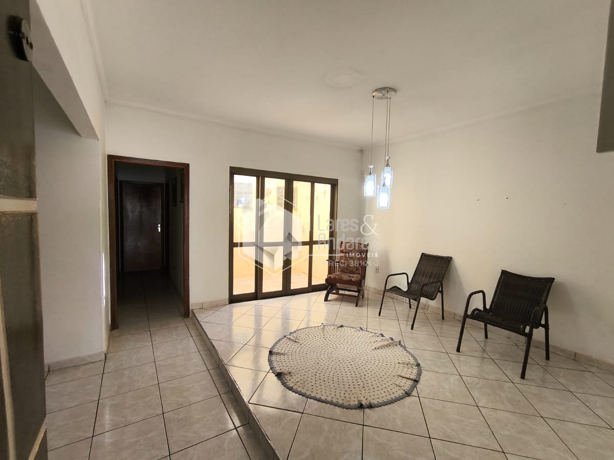 Casa à venda com 3 quartos, 130m² - Foto 3