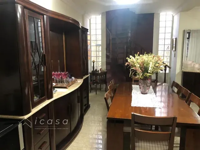 Casa com 353m² 3 quartos e 3 banheiros, à venda, no bairro Vila Antônio Augusto Luiz em Caçapava