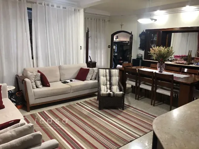 Casa com 353m² 3 quartos e 3 banheiros, à venda, no bairro Vila Antônio Augusto Luiz em Caçapava