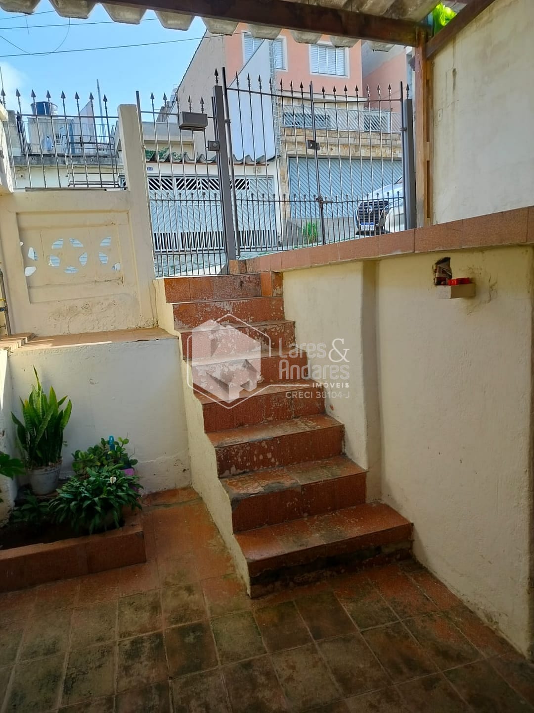 Casa à venda com 2 quartos, 65m² - Foto 1