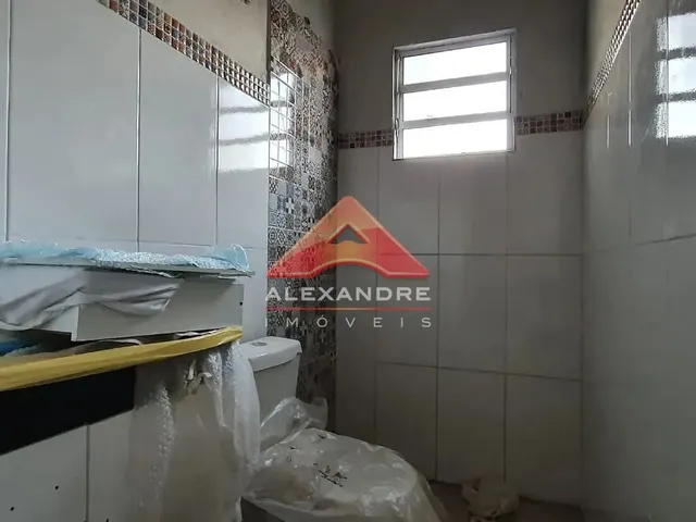 Casa com 250m² 2 quartos e 1 banheiro, à venda, no bairro Santa Hermínia em São José Dos Campos