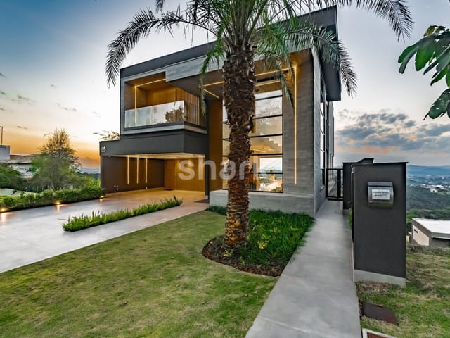 Casa com 490m² 4 quartos e 6 banheiros, à venda, no bairro Alphaville em Santana de Parnaíba