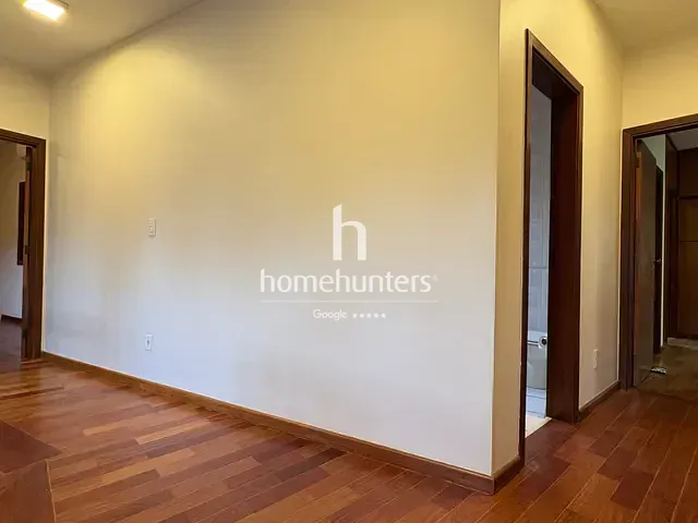Casa 5 quartos e 4 banheiros, para alugar, no bairro Jardim Conceição em Campinas