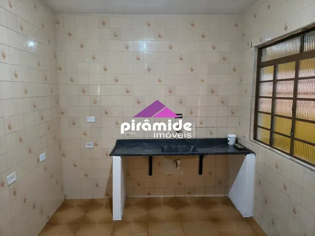 Casa com 350m² 3 quartos e 2 banheiros, à venda, no bairro Jardim Souto em São José Dos Campos