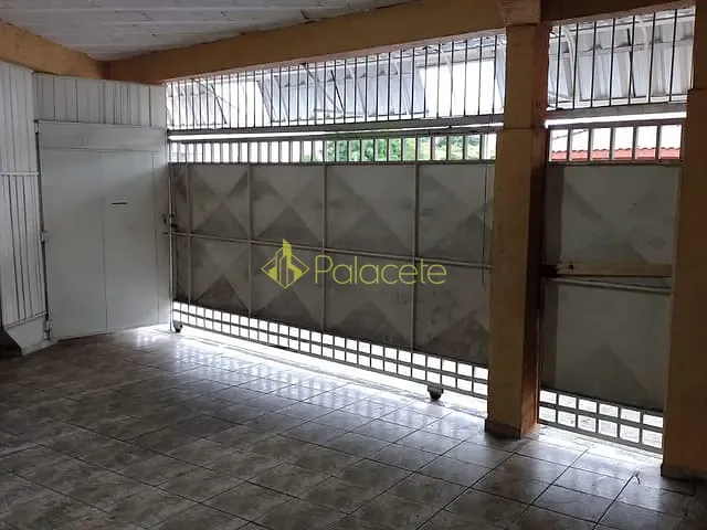 Casa com 175m² 5 quartos e 4 banheiros, à venda, no bairro Residencial Mombaça em Pindamonhangaba