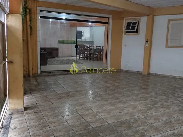 Casa com 175m² 5 quartos e 4 banheiros, à venda, no bairro Residencial Mombaça em Pindamonhangaba