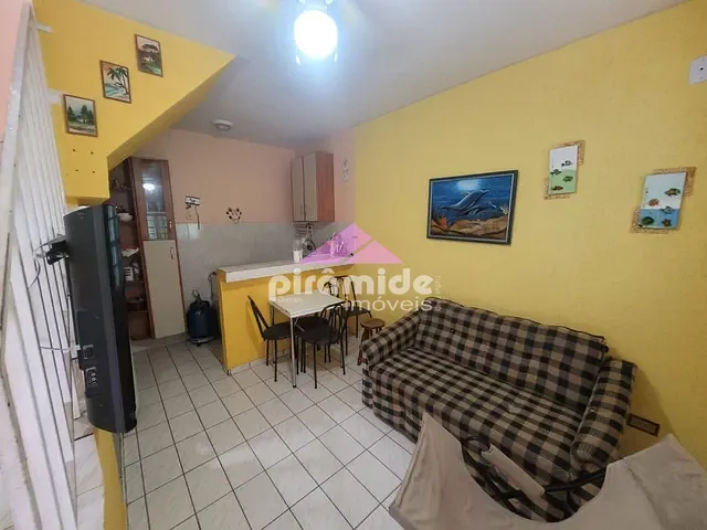 Casa com 55m² 2 quartos e 2 banheiros, à venda, no bairro Martim de Sá em Caraguatatuba